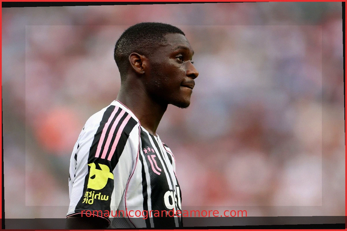 Carnevali: La Juventus lavora per Kolo Muani, ma 'non mi concentrerei solo su di lui'