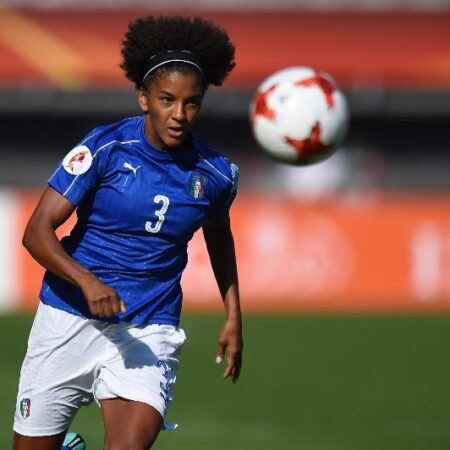 Italia Femminile, Sara Gama in visita prima dell'Europeo