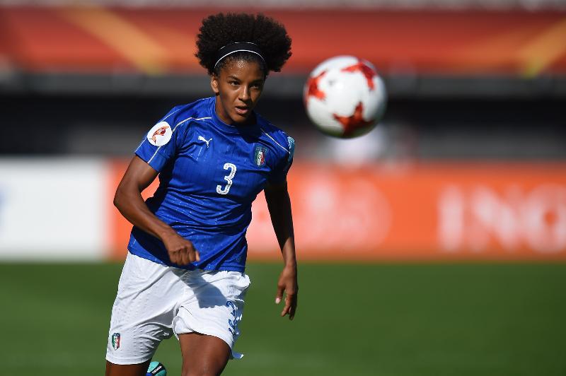 Preview Italia Femminile, Sara Gama in visita prima dell'Europeo