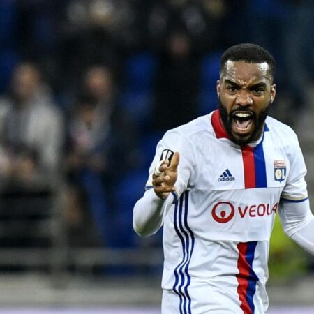 Lacazette pronto a lasciare la Francia. Lo attendono i sauditi del Neom