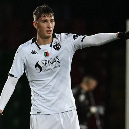 Inter: Francesco Pio Esposito Resta, Bonny Arriva, Hojlund Congelato