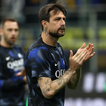 Milan e Inter: Strategie di Mercato a Contrasto
