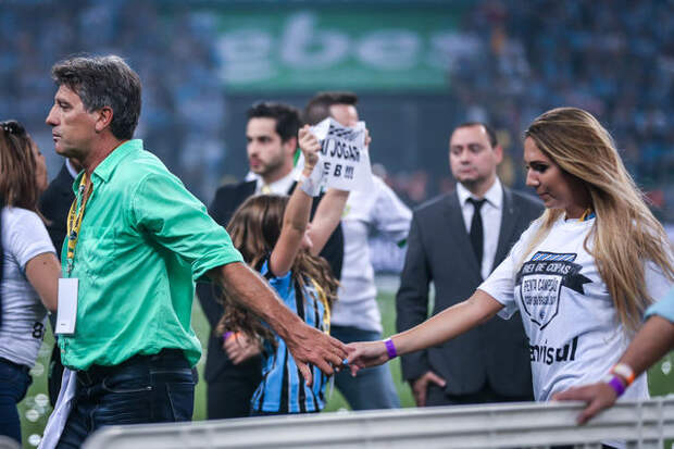 Preview Carolina Portaluppi, figlia di Renato, star dei social: “Tifo Roma e adoro Totti”