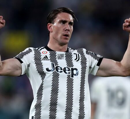 Juventus: Jonathan David Vicino, Vlahovic in Bilico