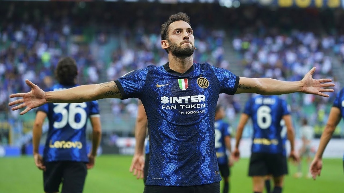 Preview Inter, per Calhanoglu irrompe l’Al Hilal: pronti 20 mln all’anno e un futuro nello staff tecnico