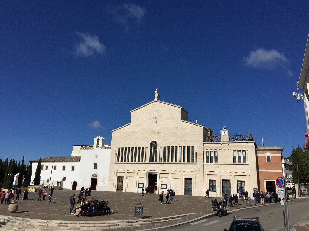 Preview Il Crotone Punta sui Giovani: Arrivano Nuovi Contratti e Conferme