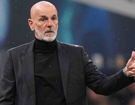 Il Napoli avanza sull’Inter. La Roma di Gasp punta alla Champions con nuovi innesti. Allegri reinventa il Milan. Tensione Vlahovic-Juve. Pioli a Firenze per la Conference