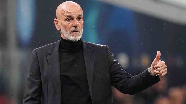 Preview Il Napoli avanza sull’Inter. La Roma di Gasp punta alla Champions con nuovi innesti. Allegri reinventa il Milan. Tensione Vlahovic-Juve. Pioli a Firenze per la Conference