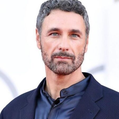 Raoul Bova pronto a portare in tribunale Napoli e Ryanair: i dettagli della vicenda