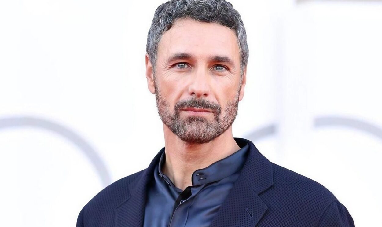 Preview Raoul Bova pronto a portare in tribunale Napoli e Ryanair: i dettagli della vicenda