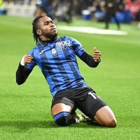Lookman al traguardo: l’Atalanta temporeggia, l’Inter spinge per chiudere a 5 milioni di differenza