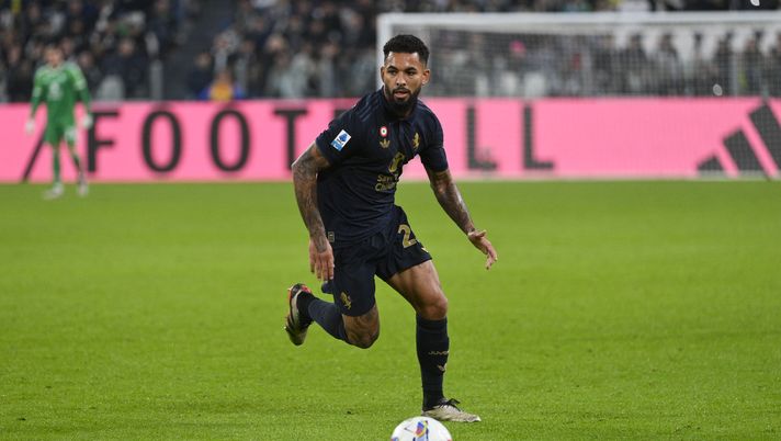 Preview Douglas Luiz si Trasferisce al Nottingham Forest in Prestito