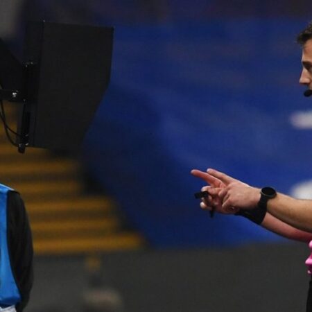 VAR in Diretta: Gli Arbitri Ora Parlano