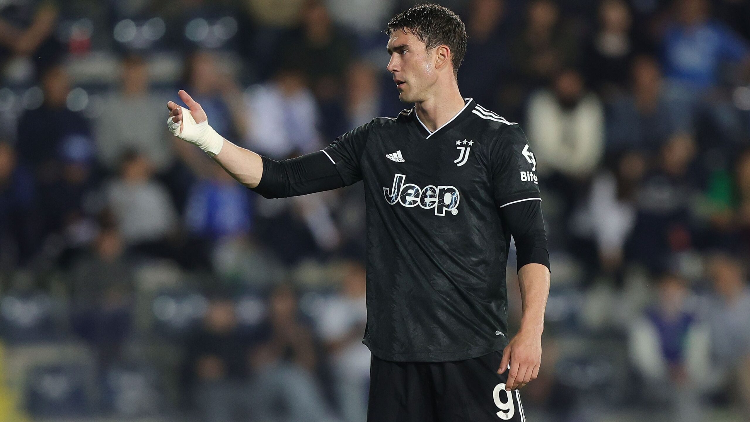 Preview Il Futuro di Vlahovic alla Juventus: Analisi tra Vantaggi e Svantaggi