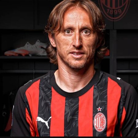 Milan-Lecce: Le Formazioni Ufficiali con Nkunku e Gimenez in Attacco, Modric Fuori