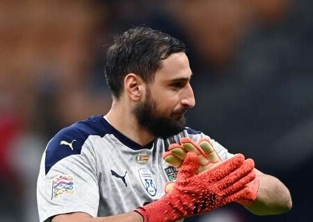 Donnarumma premiato con il Trofeo Yashin: tra dialetto e polemiche