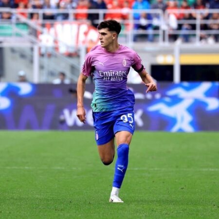 Bartesaghi Titolare in Milan-Juve: La Crescita del Talento Rossonero