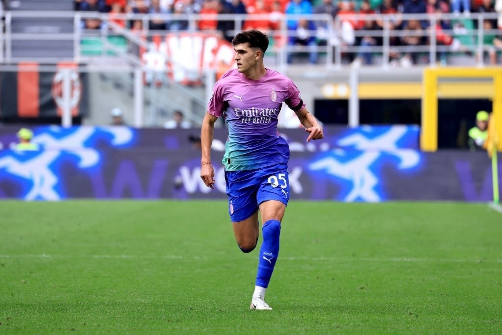 Preview Bartesaghi Titolare in Milan-Juve: La Crescita del Talento Rossonero