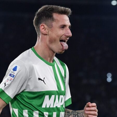 Il Sassuolo espugna Verona: Pinamonti decisivo, tra le polemiche di Zanetti e la prudenza di Grosso