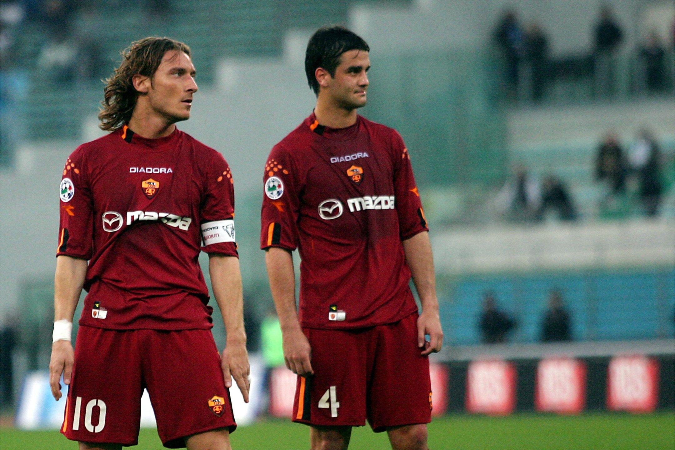 Preview Chivu in conferenza stampa pre-Roma: «La squadra è pronta, la Roma è organizzata e servirà lucidità. La mia esperienza nella Capitale mi ha fatto crescere»