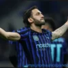 Calhanoglu Analizza le Filosofie di Chivu e Inzaghi all’Inter