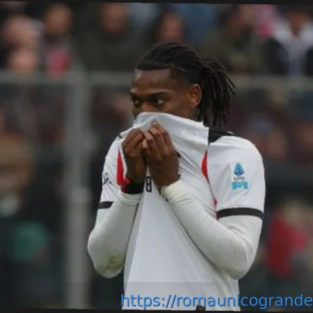 Rafael Leão: Il Milan Potrebbe Ancora Trarre Profitto, Ma il Futuro di Rashford Potrebbe Decidere la Sua Destinazione
