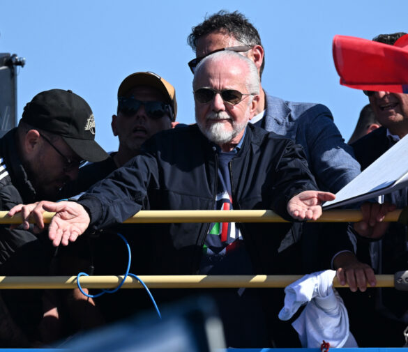 De Laurentiis chiede cambiamenti drastici: «Riduciamo i tempi a 25 minuti, niente cartellini»