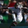 Inter не готов улучшить предложение по Соле, Атлетико Мадрид может перехватить