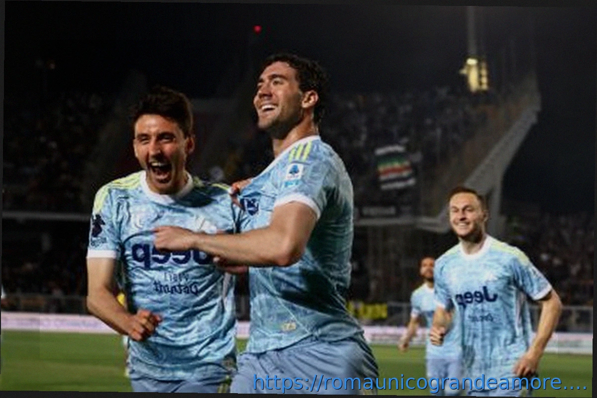 Preview Transfer expert gives verdict on Vlahovic’s Juventus future as deal ‘practically impossible’